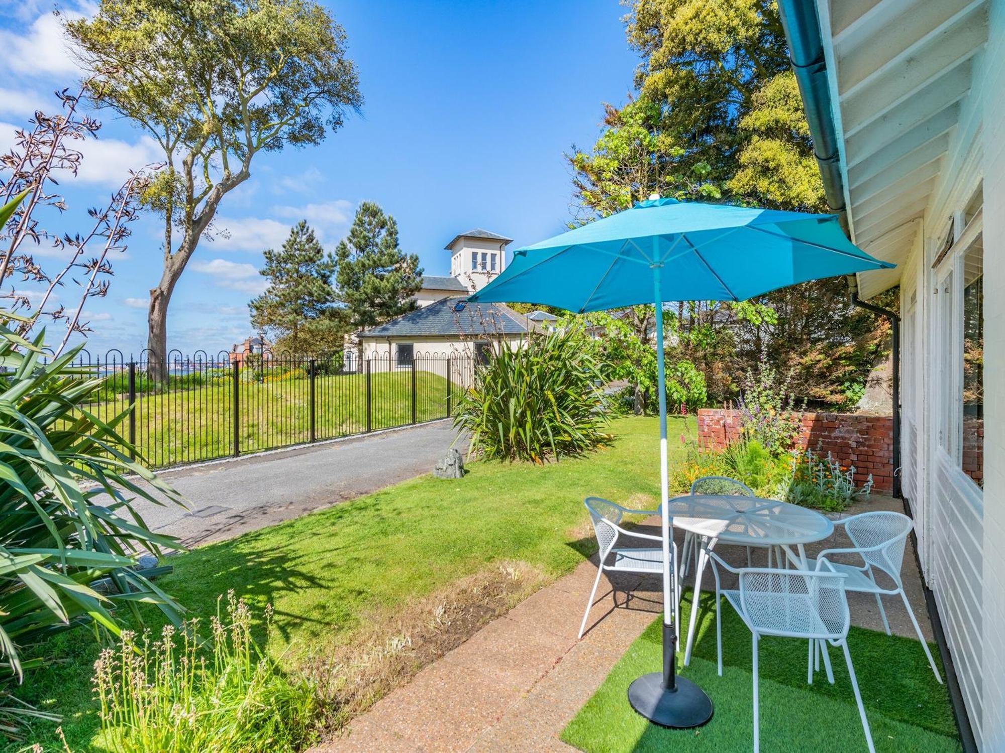 Beach View Cottage Felixstowe Exteriör bild